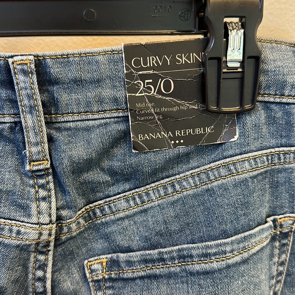 Banana Republic NWT Curvy Skinny women’s jeans 25 waist or size 0 - Picture 7 of 7